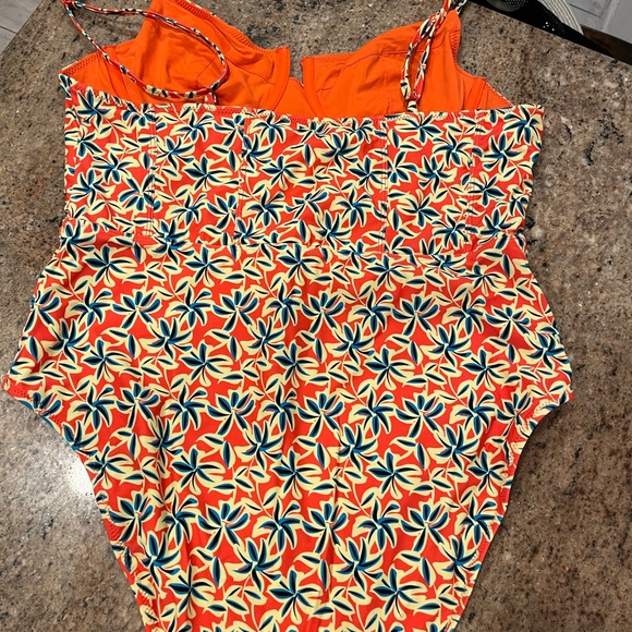 Brand NewThe Veronica - printed Sheenluxe  swimsuit. 🆕 - Picture 6 of 8